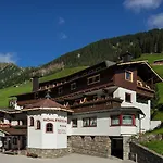 Höhlenstein 4*