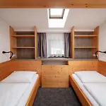 Höhlenstein 4*