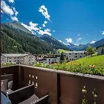 Höhlenstein Hotel
