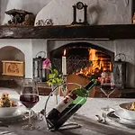 Höhlenstein Hotel Tux