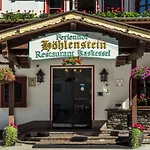 Hoehlenstein Готель Тукс