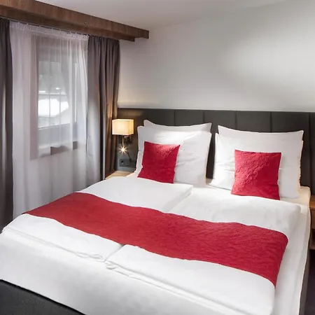 Hoehlenstein Hotel Tux