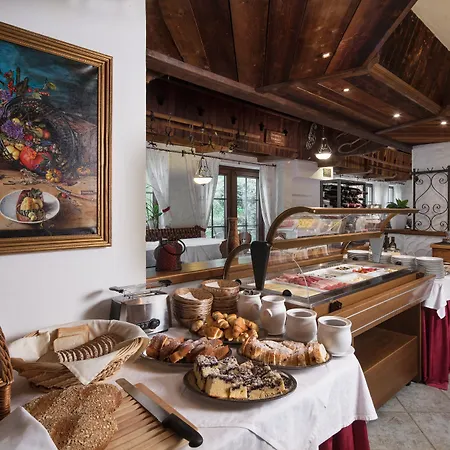 Hoehlenstein Hotel 4*