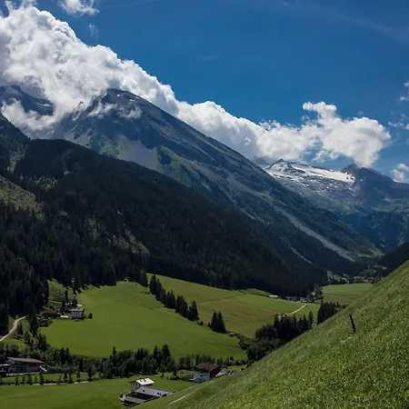 Szálloda Hoehlenstein Tux
