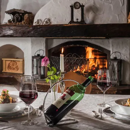 Hoehlenstein Hotel Tux