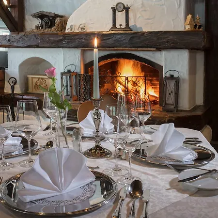 Hotel Hoehlenstein Tux