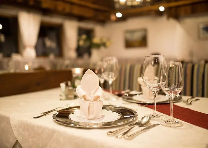 Hoehlenstein Hotel Tux