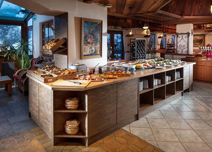 Hotel Hoehlenstein Tux