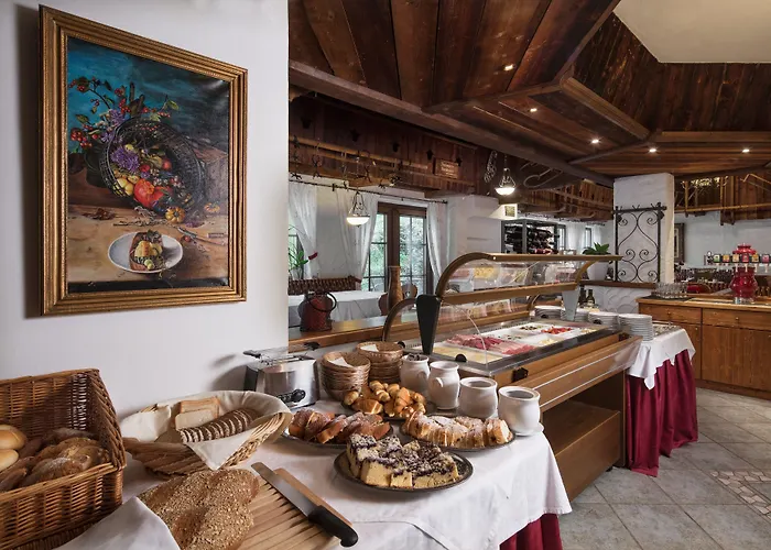 Hoehlenstein 호텔 4*