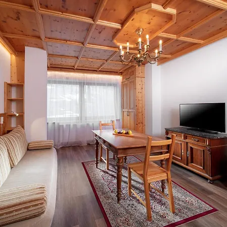 Hotell Hoehlenstein 4*