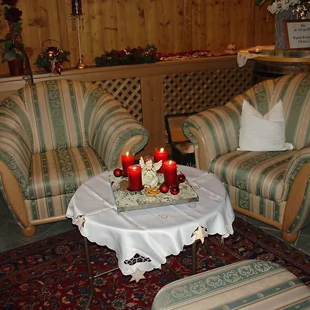 فندق Hoehlenstein