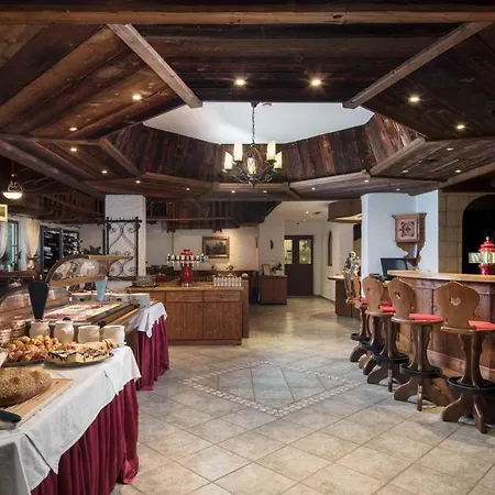Hoehlenstein 4* Тукс