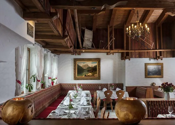 Hotel Hoehlenstein Tux